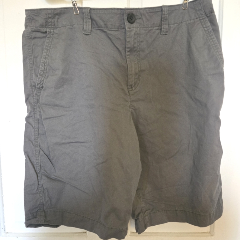 Men's Urban Pipeline Flat Front Shorts, Gray, Size 36
